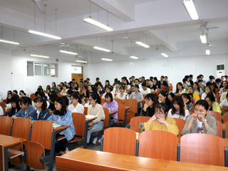 经济学院召开2019届毕业生就业动员暨政策宣讲会