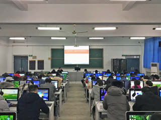 外国语学院举行学习贯彻党的十九届四中全会精神宣讲会