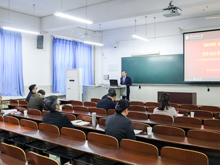 校党委书记陈士夫通过线上“思政大课堂”与淮师青年学子共话抗“疫”和成长