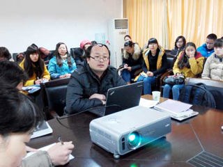 《新文学史料》编辑刘伟应邀来太阳成集团讲学