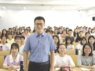 【校友风采】华南师范大学马克思主义学院教授，团中央青年讲师团成员--张永刚